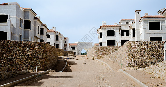 沙姆沙伊赫的空空街道和废弃房屋(埃及)图片