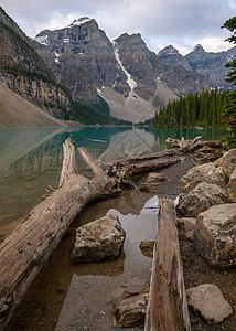 加拿大艾伯塔Banff国家公园Moraine湖农村环境风景城市旅游岩石全景山脉目的地顶峰图片