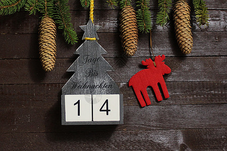 圣诞节倒计时 文本天数直到圣诞节枝条木板倒数木头装饰杉枝数字贺卡冬令时候图片