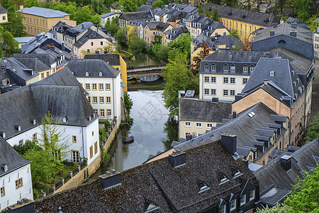 从顶楼的角度看 阿尔泽特河和老城卢森堡市图片