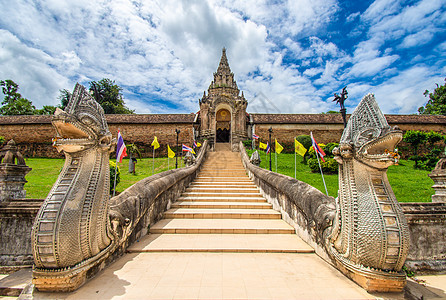 Wathra那个兰邦Luang是一个拉纳风格的佛教庙宇图片
