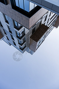 概念翻转的几何街道商业大楼的照片 笑声游泳池摩天大楼架构塔楼艺术建筑物城市工业蓝色房子图片