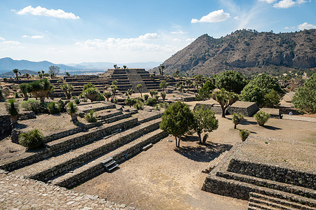 坎通纳 普埃布拉 墨西哥  只有少数游客的中美洲考古遗址全景场景沙漠回力球历史金字塔文化古董干旱农村图片