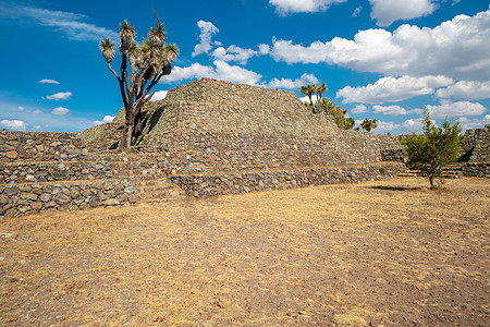 坎通纳 普埃布拉 墨西哥  只有少数游客的中美洲考古遗址废墟风景城市旅游全景古董沙漠场地爬坡寺庙图片