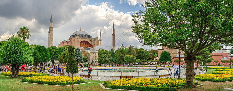 土耳其伊斯坦布尔苏丹艾哈迈德迈丹城市遗产地标公园圆顶金角花园教会文化尖塔图片