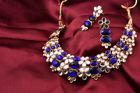 印度传统珠宝商吊坠项链耳环婚姻宝石装饰品奢华金子派对珍珠图片