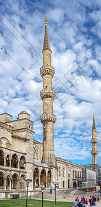 土耳其伊斯坦布尔的蓝色清真寺尖塔圆顶旅行公园建筑遗产花园文化教会历史性图片