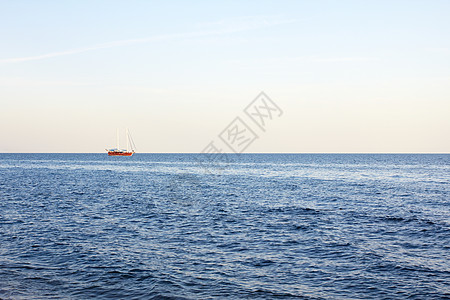 旅游船海景朋友们海洋奢华团体太阳游客闲暇运输游艇图片