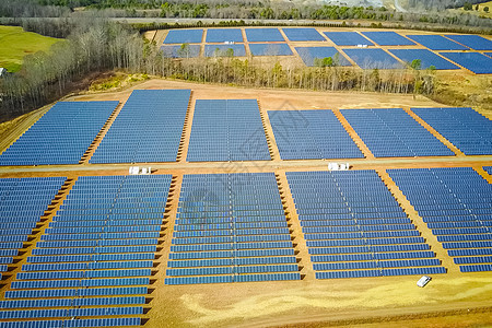 太阳能板 一种替代能源 再生能源来源创新天空晴天活力阳光控制板收费细胞电气图片