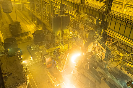 钢铁建筑电弧炉 钢熔厂工厂烤箱技术起重机电弧环境男人工作电极工人背景
