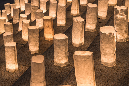 手工制作的日本日造黄纸 灯笼照明步骤仪式位置文化烟花蜡烛派对摄影符号个性水平图片