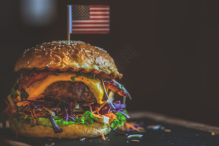 美国古典汉堡汉堡调子馒头厨房芝士乡村蔬菜面包桌子食物美食图片