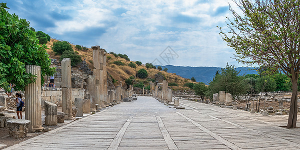 土耳其古代埃菲苏斯的普里塔尼废墟博物馆建筑柱子建筑学历史旅行街道火鸡石头考古学图片