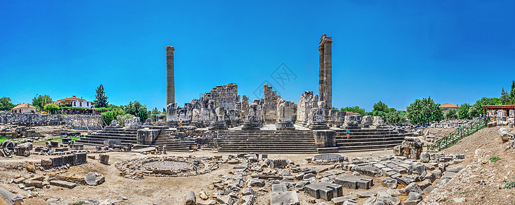土耳其迪迪马的阿波罗寺庙蓝天壁画考古学避难所火鸡双胞胎旅游首都柱子废墟图片