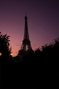 Eiffel 塔的视图游客纪念碑蓝色首都吸引力广场地标旅行场景历史性图片