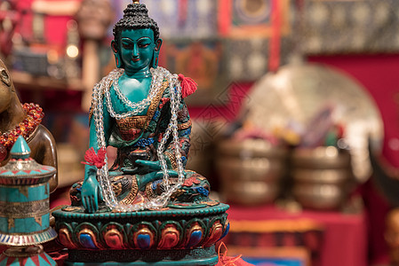 亚洲市场暴露在佛像中的佛像青铜冥想文化佛陀项链装饰金子上帝风格塑像图片