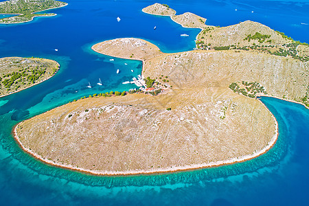 Kornati 科尔纳提国家惊人的岛屿群岛景观帆船海洋海岸游艇旅行全景游客公园蓝色港口图片