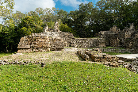 危地马拉佩滕州Uxactn市马雅金字塔城市精神废墟旅游地方寺庙神社建筑场所圣地图片