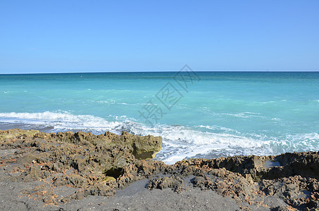 海水和海浪 在海边海洋海滩岩石蓝色海岸波浪图片