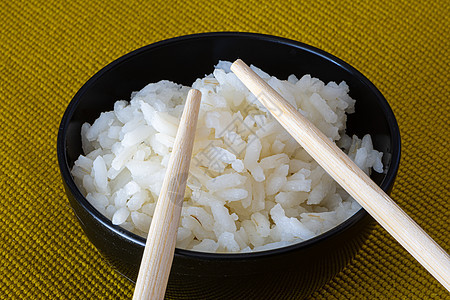 配有中国筷子的米饭碗饮食食物文化营养烹饪蔬菜美食面条胡椒油炸图片
