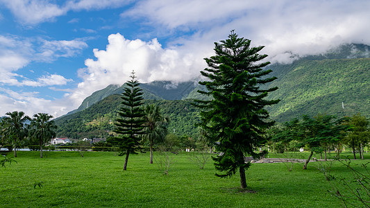 台湾Hualien的Liyu湖风景地区周围的山地背景季节文化旅游旅行环境木头爬坡农村场地蓝色图片