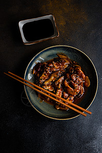 传统的中华甜酸猪肉陶瓷筷子环境芝麻蔬菜木板食物油炸乡村猪肉图片