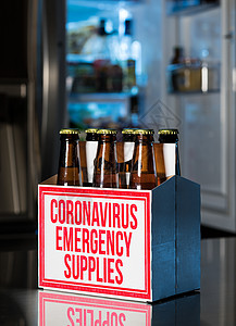 六包棕色啤酒瓶作为科罗纳病毒紧急用品图片