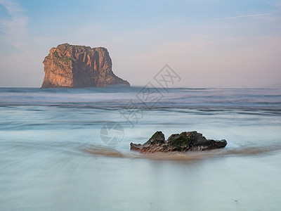 丰富多彩 长期接触暴露的沿海景观岩石海岸线太阳石头支撑海岸日落悬崖旅行天空图片