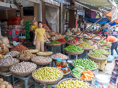 典型的vietnam市场 许多食物篮食品旅游蔬菜旅行图片