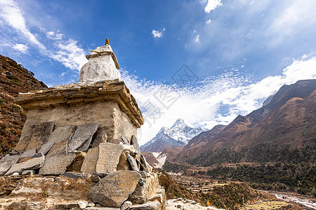 珠穆朗玛峰迷航 基地营地 尼泊尔寺庙冒险佛塔远足者首脑祷告远足旗帜登山天空图片