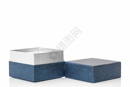 白色背景上的蓝色打开的礼品盒盒子装饰纪念日庆典作品礼物丝带礼物盒风格周年图片