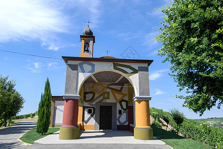 意大利皮埃蒙特省科阿佐洛小教堂艺术教堂圣母教会风景壁画丘陵葡萄园染色胭脂红图片