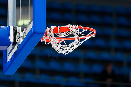 巴黎vs尼斯首发：K77、巴尔科拉、门德斯先发，登贝莱替补