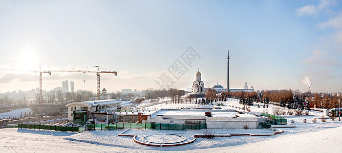 莫斯科的胜利公园 专为纪念19411945年第二次世界大战而献身 在阳光明媚的冬季日景全景 俄罗斯宗教纪念馆旅行观光起重机记忆雕图片