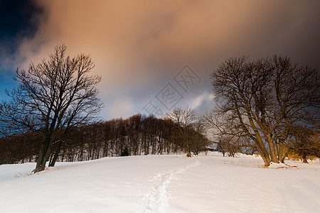 冬季喀尔巴阡山冰雪试验图片