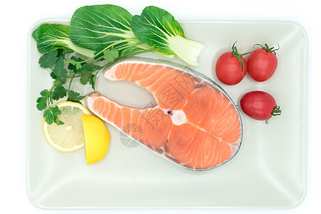 原鲑鱼牛排 盘子上加蔬菜 食物和蔬菜绿色包装炙烤鱼片红色海鲜沙拉玉米牛扒平底锅图片