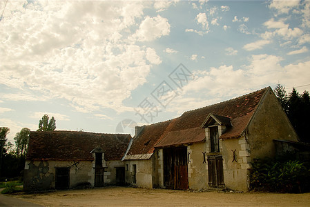 法国农村的农场外建筑图片