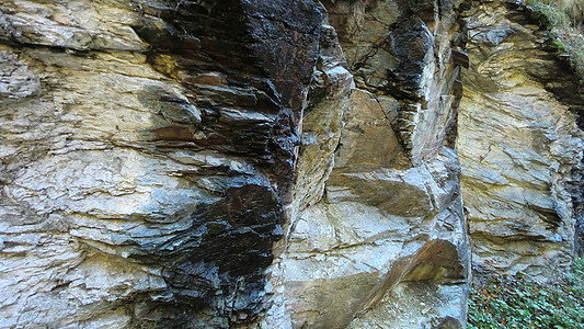 多洛米特的落岩墙荒野自然阳光地形石灰石戏剧性石头远足顶峰编队图片