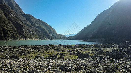 多洛米特的景观草地晴天全景天空岩石风景旅游顶峰高山远足图片