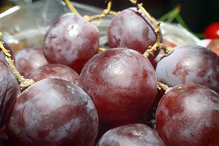 新鲜红葡萄水果美食家曲线紫色藤蔓人群抗氧化养分小吃宏观图片