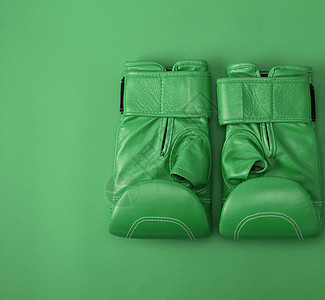 绿色运动拳击手套图片