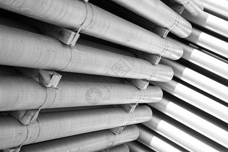 铝管作为原材料的原料圆圈团体管子工业金属合金管道银色酒吧材料图片