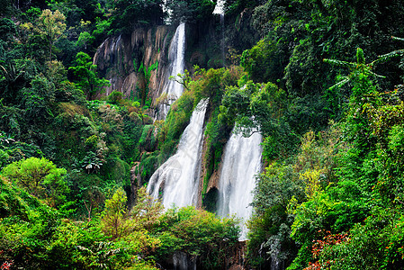 泰国美丽的瀑瀑布自然场景诉讼公园岩石热带法律野生动物风景水源图片