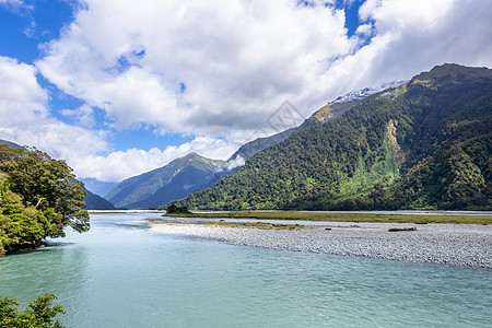 新西兰南部的河流风景图示新西兰南部石头植物国家乡村岩石旅行情绪天气旅游蓝色图片