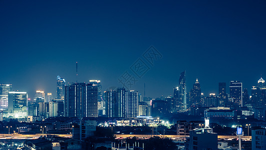 曼谷晚上的营业区景色 曼谷是Ca商业风景通勤者旅行景观天空交通街道市中心城市图片