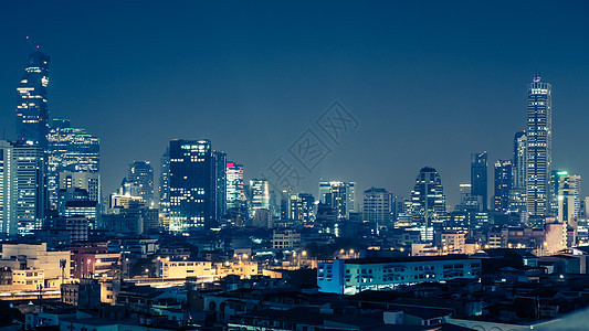 曼谷晚上的营业区景色 曼谷是Ca天空商业通勤者街道天际建筑学旅游阳台首都旅行图片