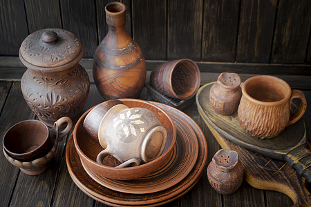 餐具艺术一套用粘土制成的锅子 白俄罗斯传统设计模式背景