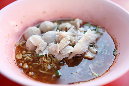 热辣的泰国面条汤食物洋葱蔬菜餐厅美食营养筷子烹饪胡椒饮食图片