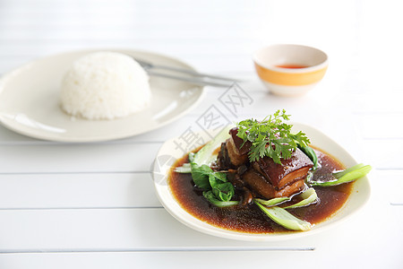 日式日本口型的牛胸猪肚蒸汽餐厅皮肤烹饪蔬菜食物营养午餐烧烤美味图片
