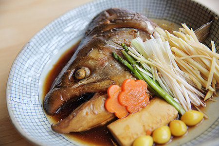 鱼头煮黄酱日日食海鲜草本植物美食白色大豆蔬菜叶子食物午餐图片